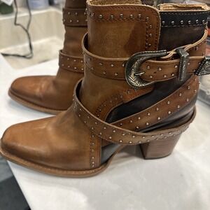 Freebird 'Patsy' Handcrafted Leather  Ankle Boots Made in Mexico Women's Size 9.